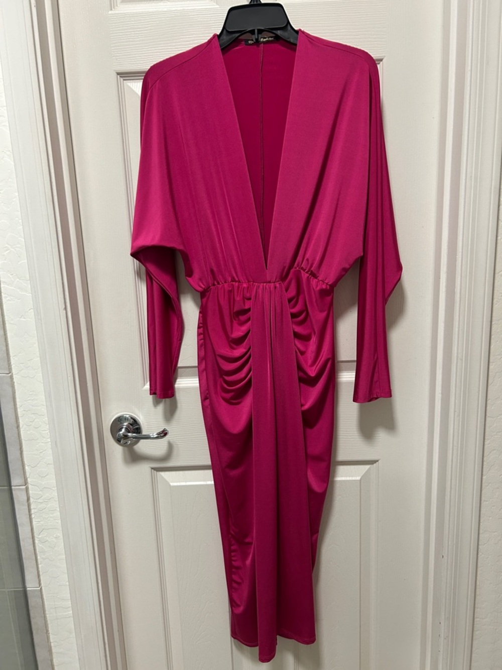 Women’s Fuchsia Plunge Ruched Midi Dress
